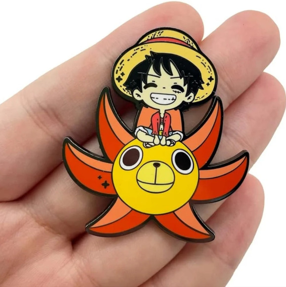 Cute mini Luffy manga enamel brooch pin accessories backpack womens jewelry char - Picture 1 of 3